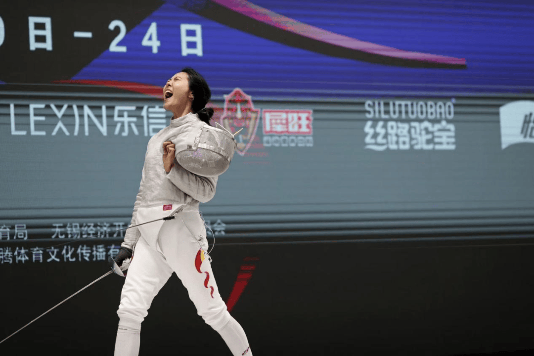 加拿大击剑选手在非凡比拼中取得大胜